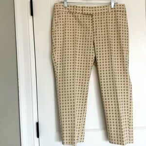Banana Republic NWT Capri pants cream and tan women’s 10P. 98% cotton